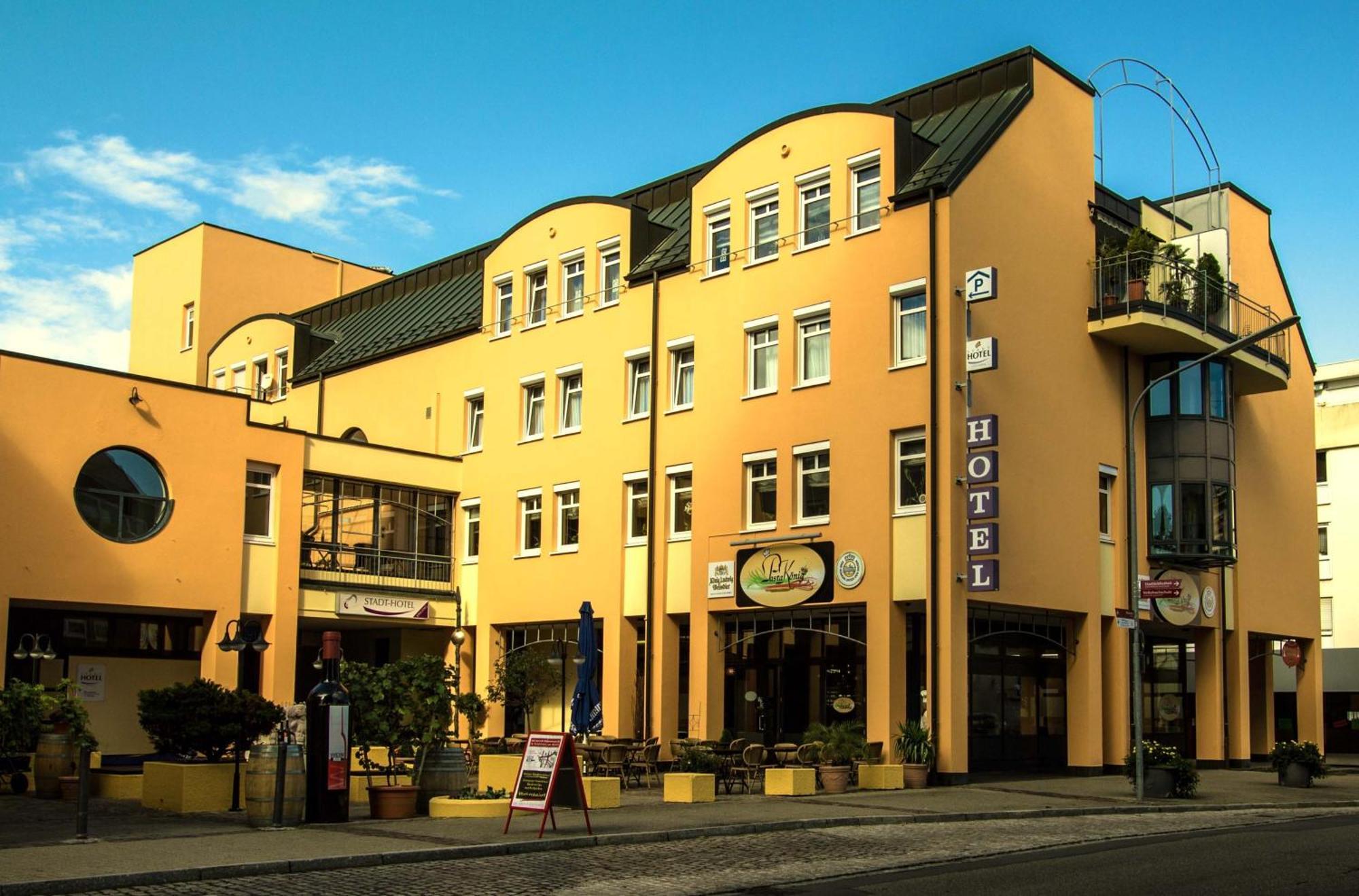 Stadt-Hotel Loerrach Gbr Exterior foto