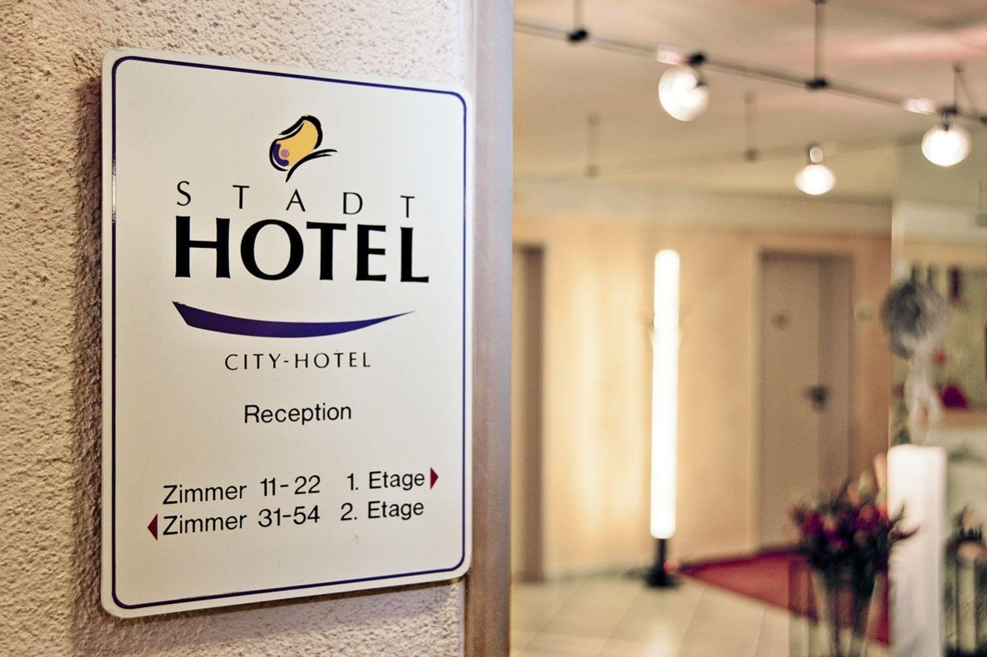 Stadt-Hotel Loerrach Gbr Exterior foto